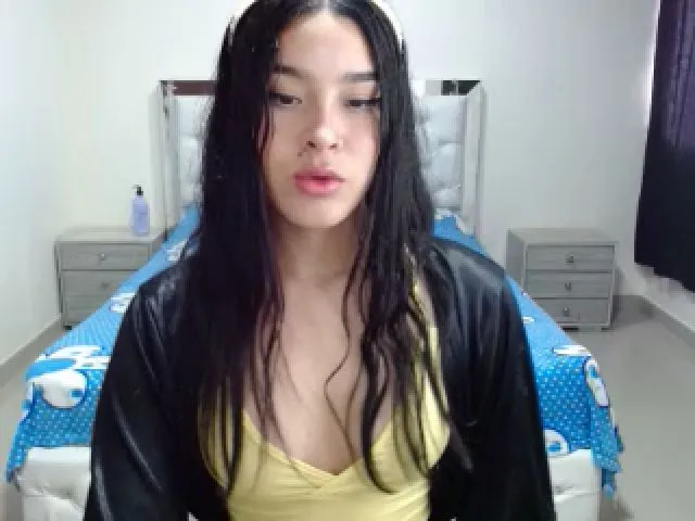 Live sex webcam photo for CamilaPersy #272657612