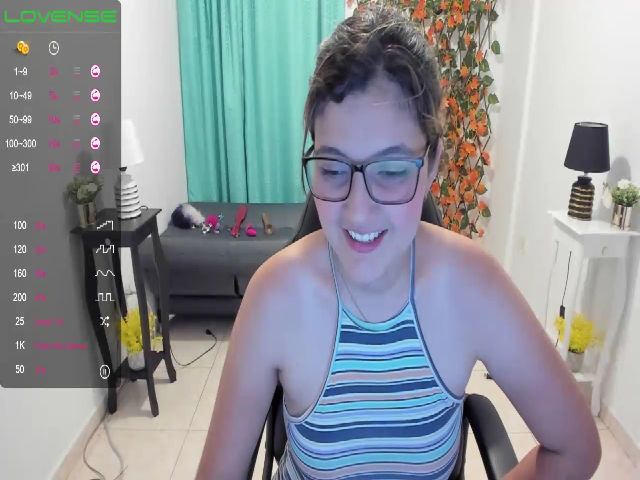 Live sex webcam photo for CamilaSmiith #273080249