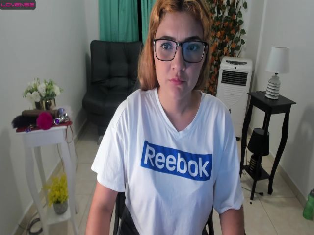 Live sex webcam photo for CamilaSmiith #273916756