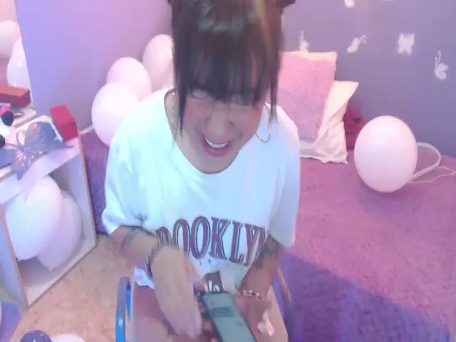 Live sex webcam photo for CamileRose #272448809