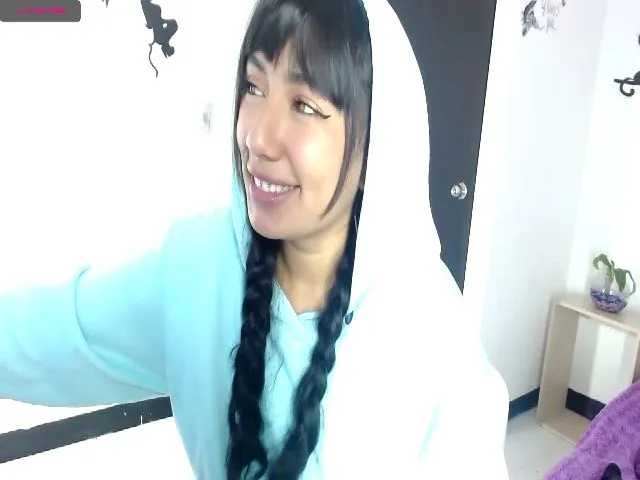 Live sex webcam photo for CamileRose #273117622