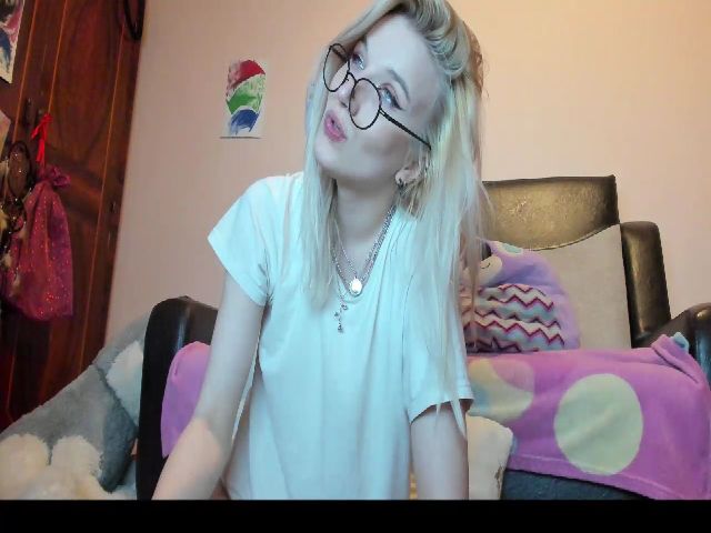 Live sex webcam photo for Canbe_fun #272514743