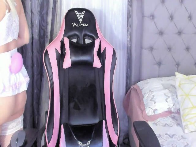 Live sex webcam photo for Candace18x #272014894