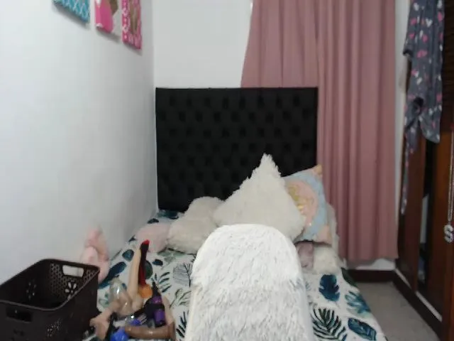 Live sex webcam photo for Candacebooty #272128653