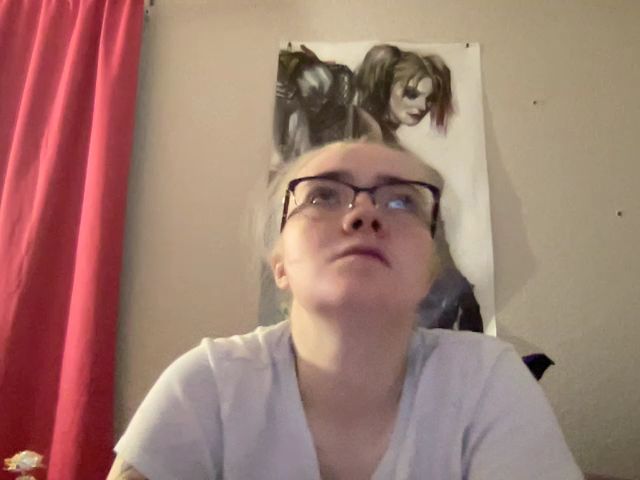 Live sex webcam photo for CandyBurger #273896321