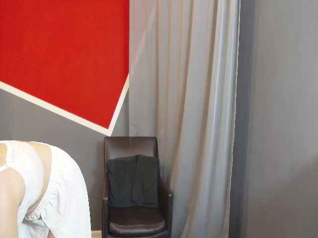 Live sex webcam photo for CandyFreak_ #271967881