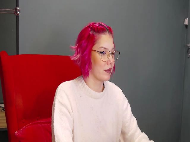 Live sex webcam photo for CandyFreak_ #272077731