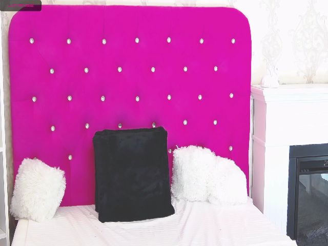 Live sex webcam photo for CandyFreak_ #272940162