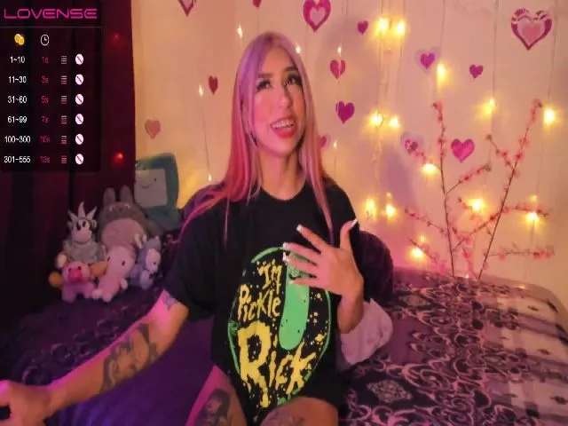 Live sex webcam photo for CandyLaw_ #272903352