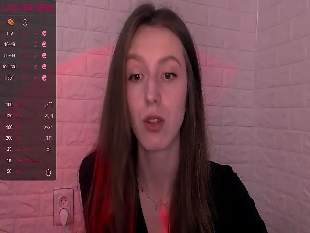 Live sex webcam photo for CandyLilly_ #273270133