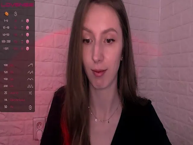 Live sex webcam photo for CandyLilly_ #273270220