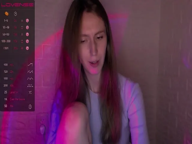 Live sex webcam photo for CandyLilly_ #273299882