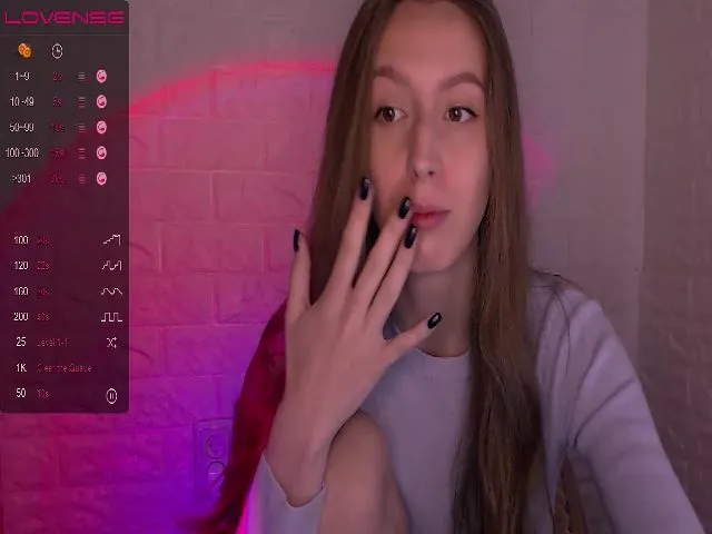 Live sex webcam photo for CandyLilly_ #273392034