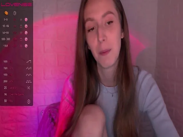 Live sex webcam photo for CandyLilly_ #273407640