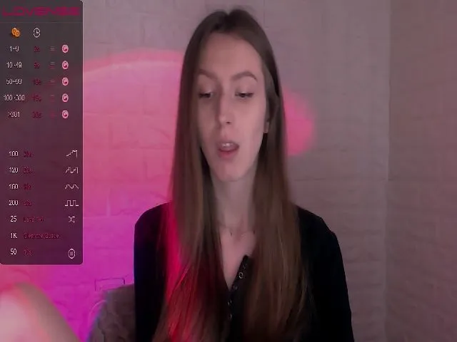 Live sex webcam photo for CandyLilly_ #273425096