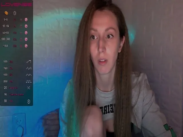 Live sex webcam photo for CandyLilly_ #273463482