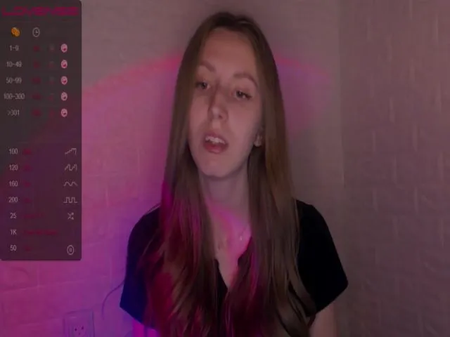 Live sex webcam photo for CandyLilly_ #273552477