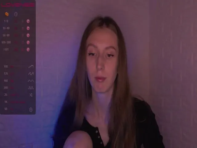 Live sex webcam photo for CandyLilly_ #273614271