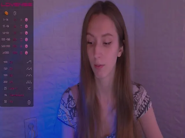 Live sex webcam photo for CandyLilly_ #273730177