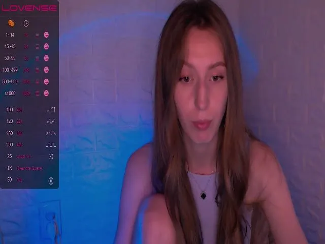 Live sex webcam photo for CandyLilly_ #273834535