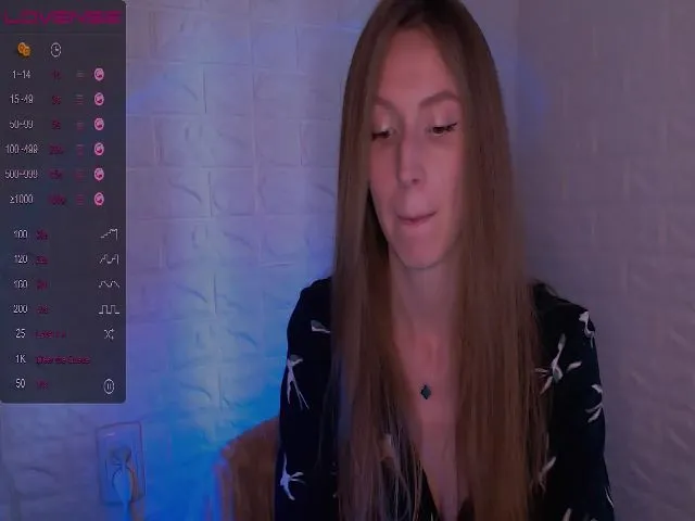 Live sex webcam photo for CandyLilly_ #273848157