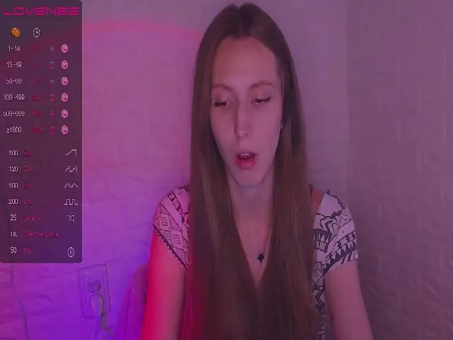 Live sex webcam photo for CandyLilly_ #273877814