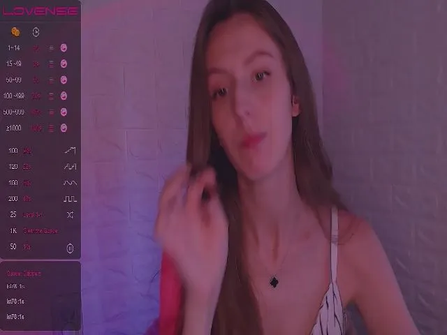 Live sex webcam photo for CandyLilly_ #273910579