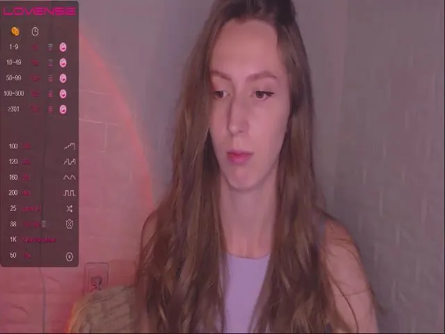 Live sex webcam photo for CandyLilly_ #274021338