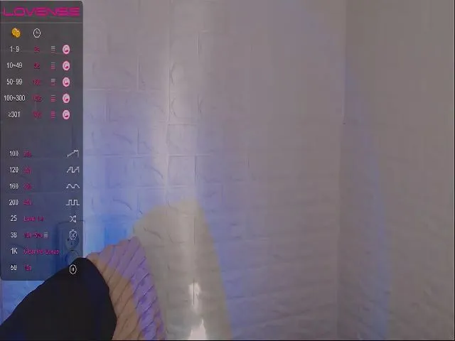 Live sex webcam photo for CandyLilly_ #274177070