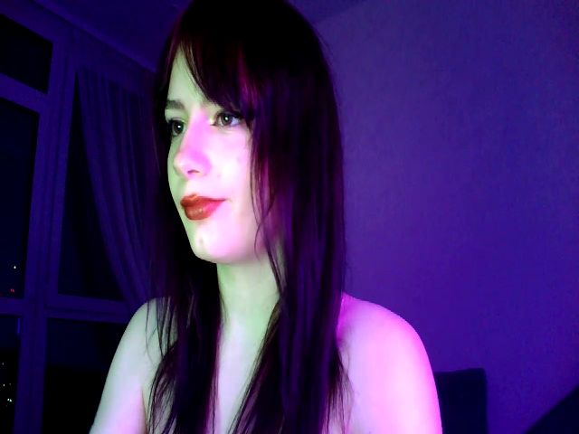 Live sex webcam photo for CandyWWet #271972654