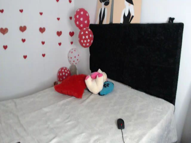 Live sex webcam photo for Candy_2019 #272418271