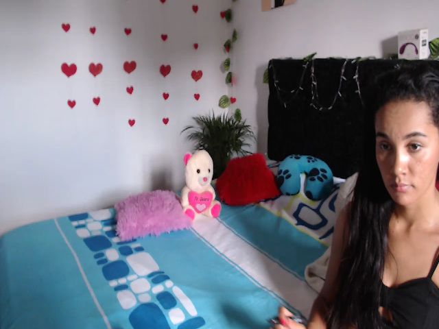 Live sex webcam photo for Candy_2019 #272701729