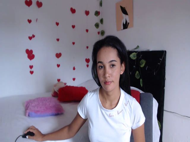 Live sex webcam photo for Candy_2019 #273078073