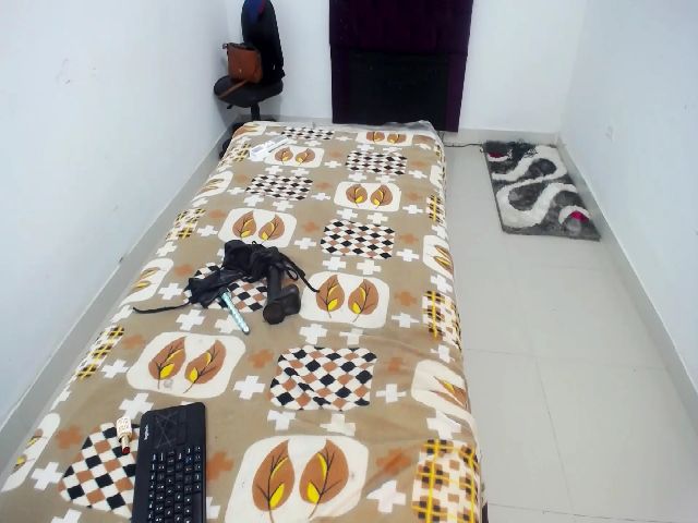 Live sex webcam photo for Candy_hot8 #273338781