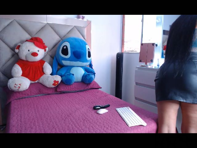 Live sex webcam photo for Candy_sam28 #272438199