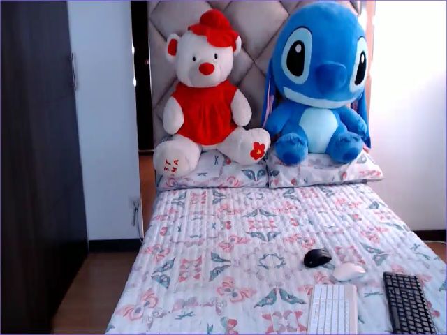 Live sex webcam photo for Candy_sam28 #274190288