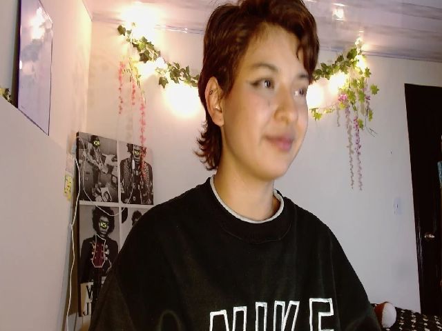 Live sex webcam photo for Canelaa_ #272605373