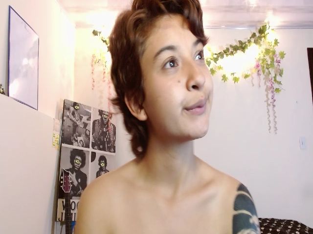 Live sex webcam photo for Canelaa_ #272728231