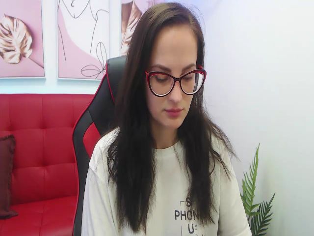 Live sex webcam photo for CaraD_ #274237176