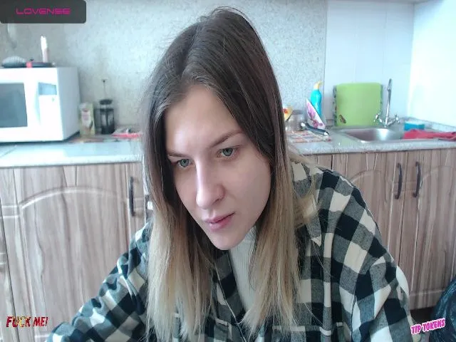 Live sex webcam photo for Cara_XXX #272627031