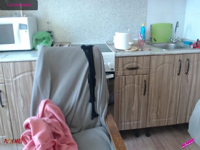 Live sex webcam photo for Cara_XXX #272810044