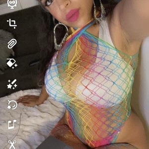 Live sex webcam photo for Caramelqueene #278263774