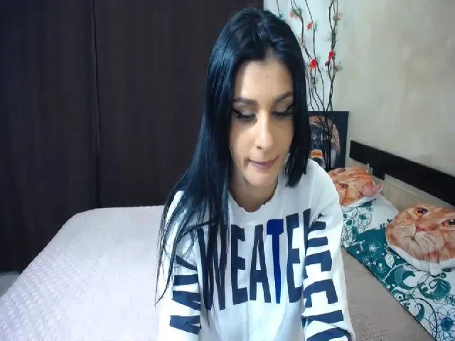 Live sex webcam photo for Carlawatson #272543480