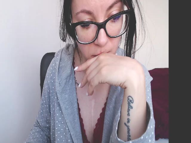 Live sex webcam photo for Carllajen #272987171