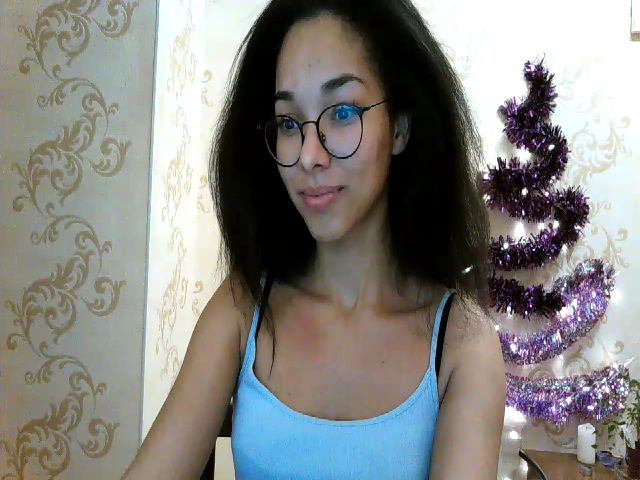 Live sex webcam photo for Carmel_Dee #271807003