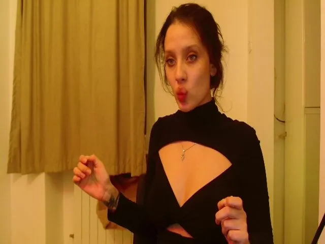 Live sex webcam photo for Carmen2378 #274680246