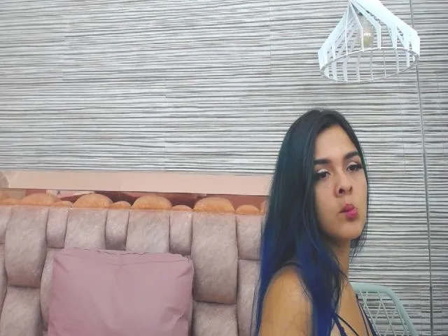 Live sex webcam photo for Carolina_Ml #273483442