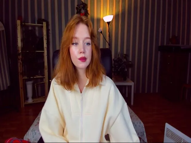 Live sex webcam photo for CarolineArt #271967662