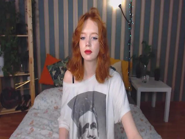 Live sex webcam photo for CarolineArt #272162103
