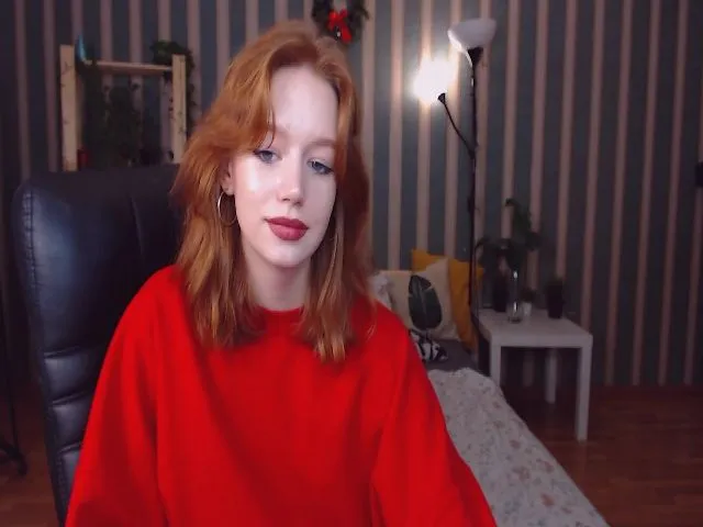 Live sex webcam photo for CarolineArt #272217924